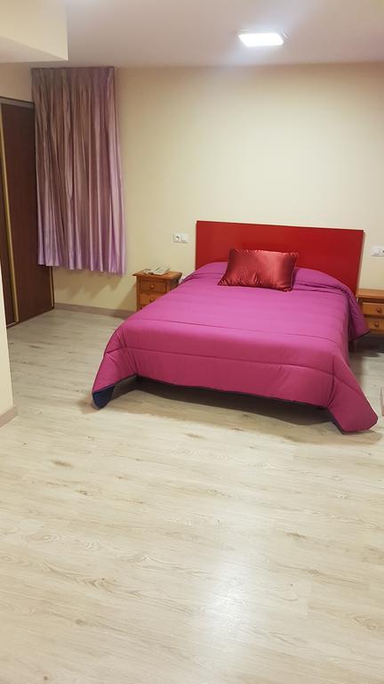 Hostal Orly Кампонарая Экстерьер фото