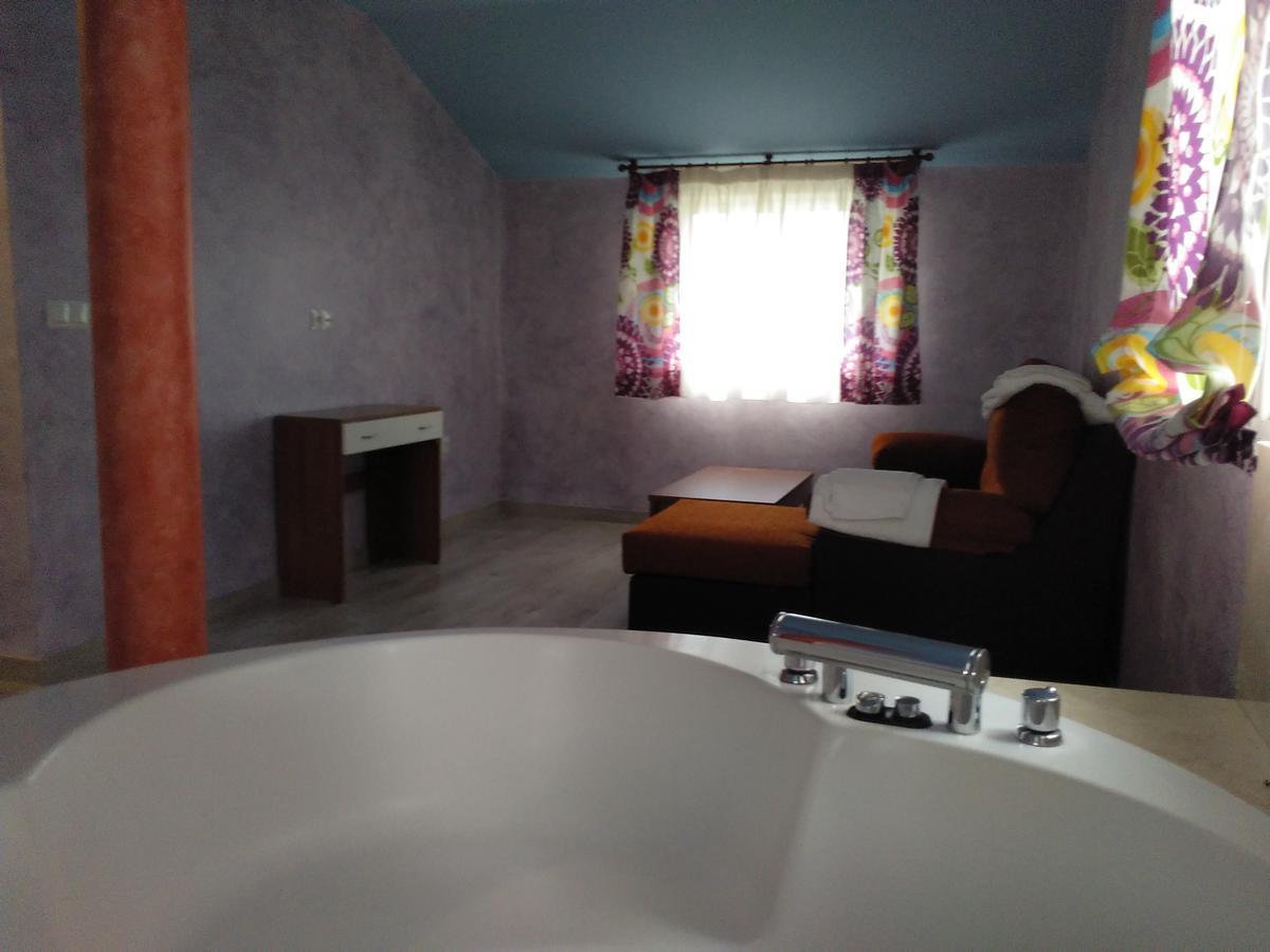 Hostal Orly Кампонарая Экстерьер фото
